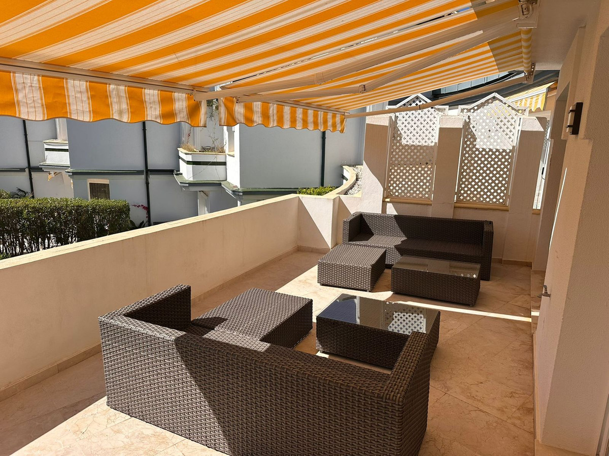 Se vende Apartamento en Planta Última de 2 dormitorios en Costa Del Sol, Málaga, España