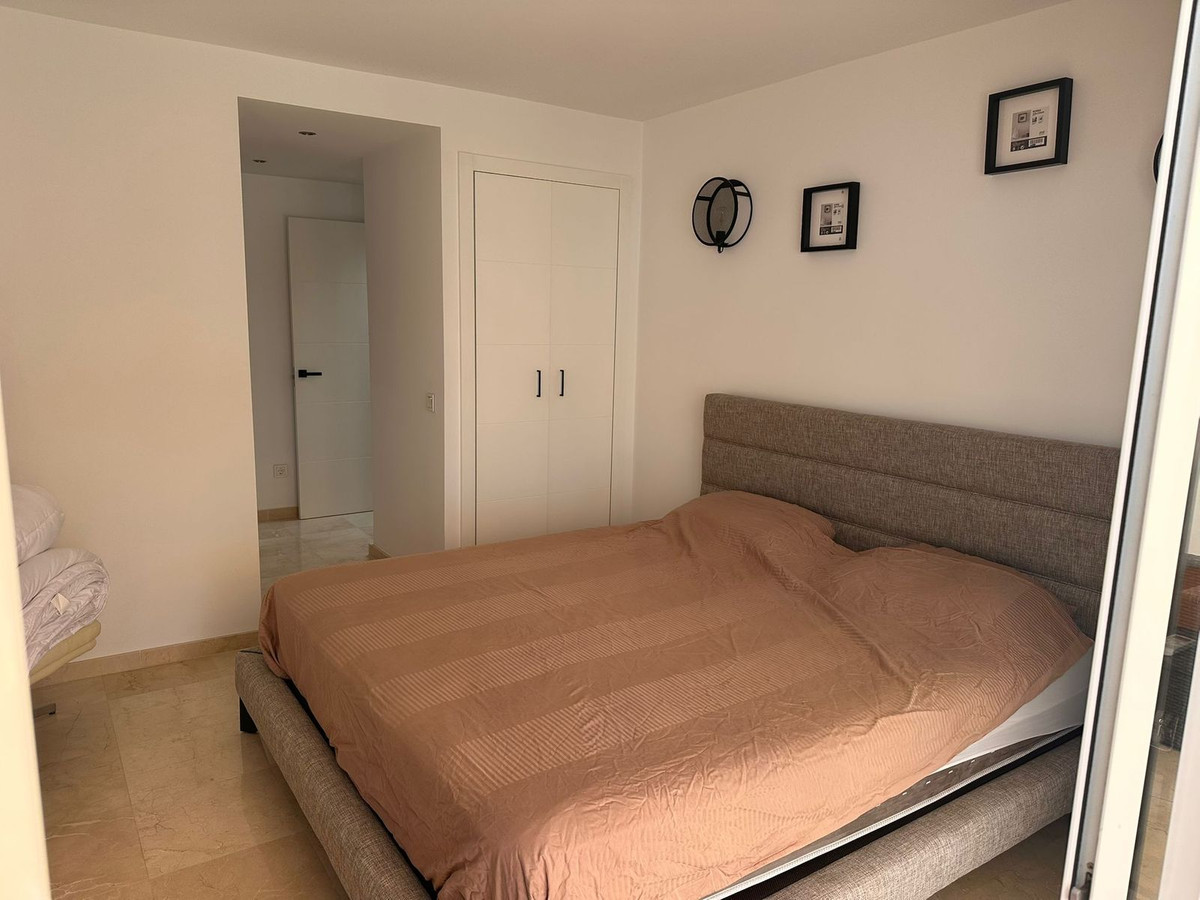 Se vende Apartamento en Planta Última de 2 dormitorios en Costa Del Sol, Málaga, España