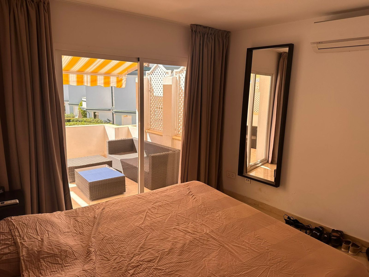 Se vende Apartamento en Planta Última de 2 dormitorios en Costa Del Sol, Málaga, España