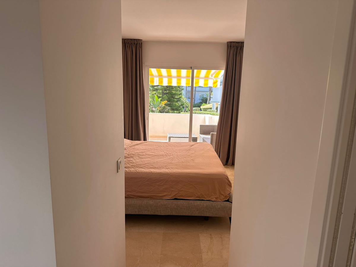 Se vende Apartamento en Planta Última de 2 dormitorios en Costa Del Sol, Málaga, España