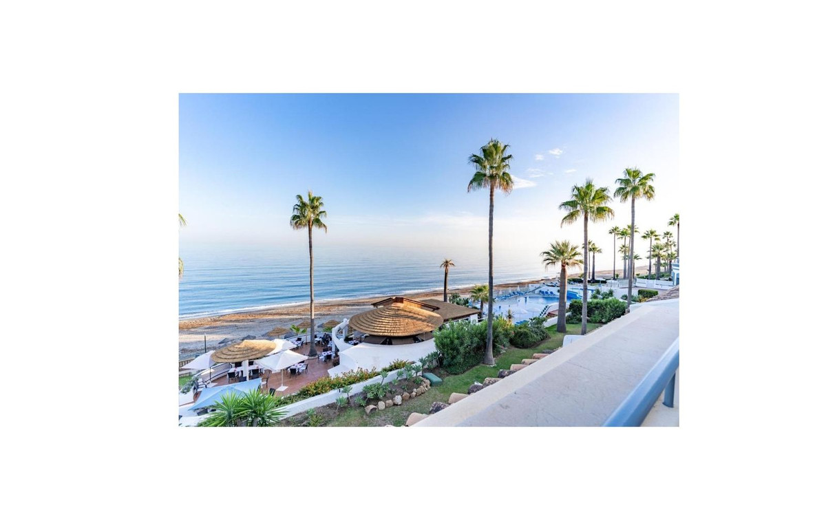Se vende Apartamento en Planta Última de 2 dormitorios en Costa Del Sol, Málaga, España