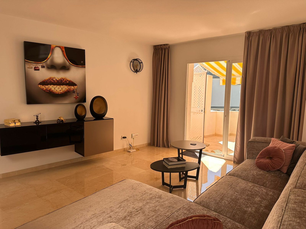 Se vende Apartamento en Planta Última de 2 dormitorios en Costa Del Sol, Málaga, España
