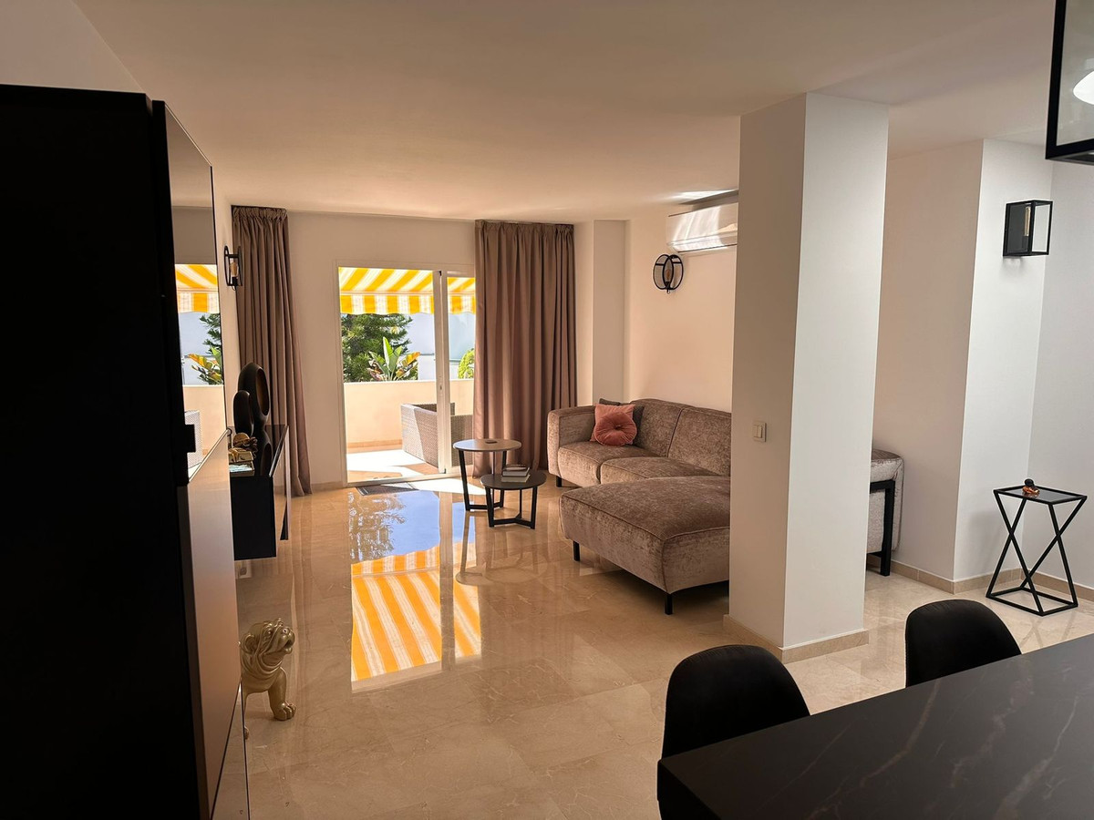 Se vende Apartamento en Planta Última de 2 dormitorios en Costa Del Sol, Málaga, España