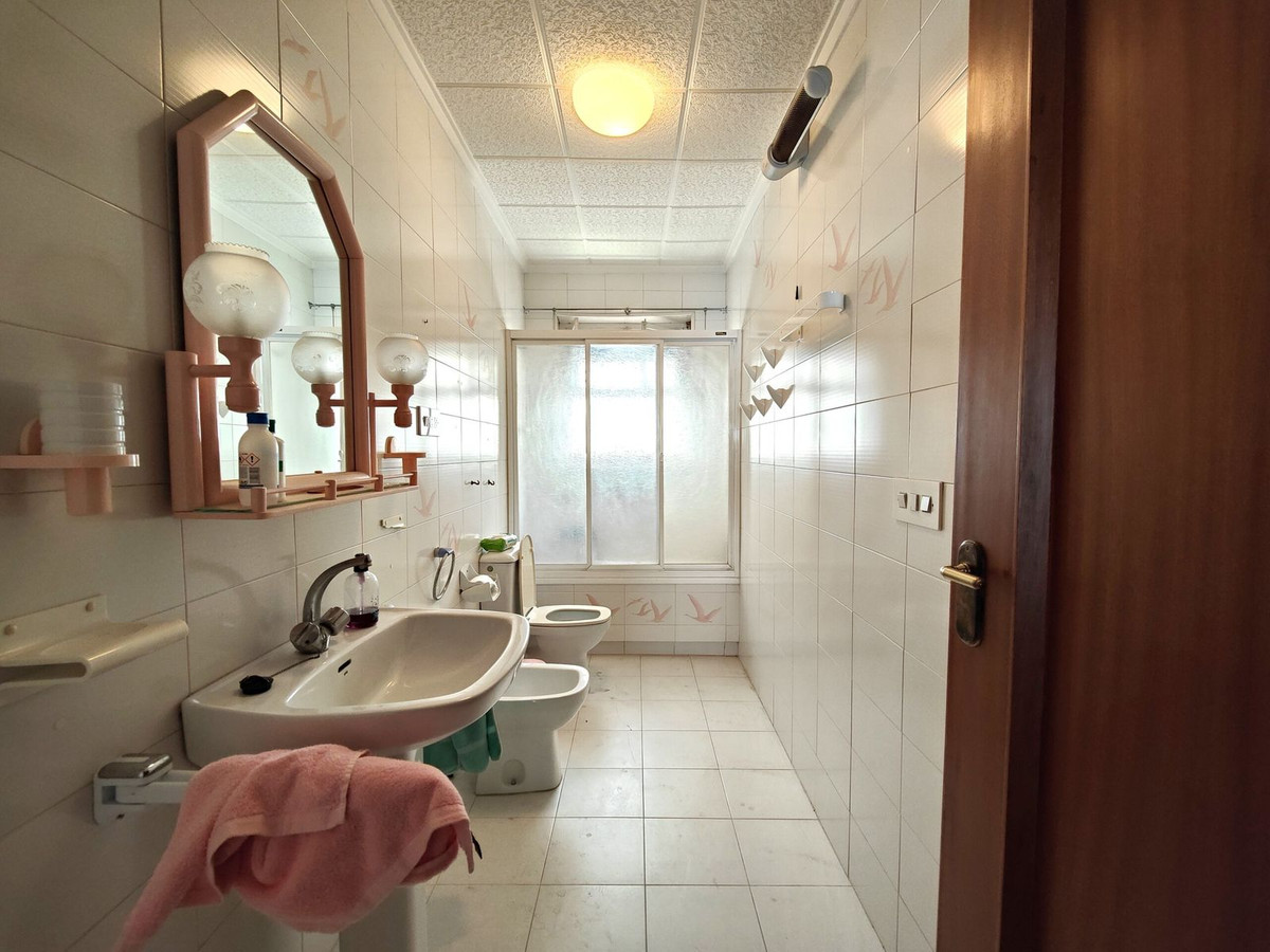Se vende Apartamento Planta Media de 5 dormitorios en Costa Blanca, Alicante, España