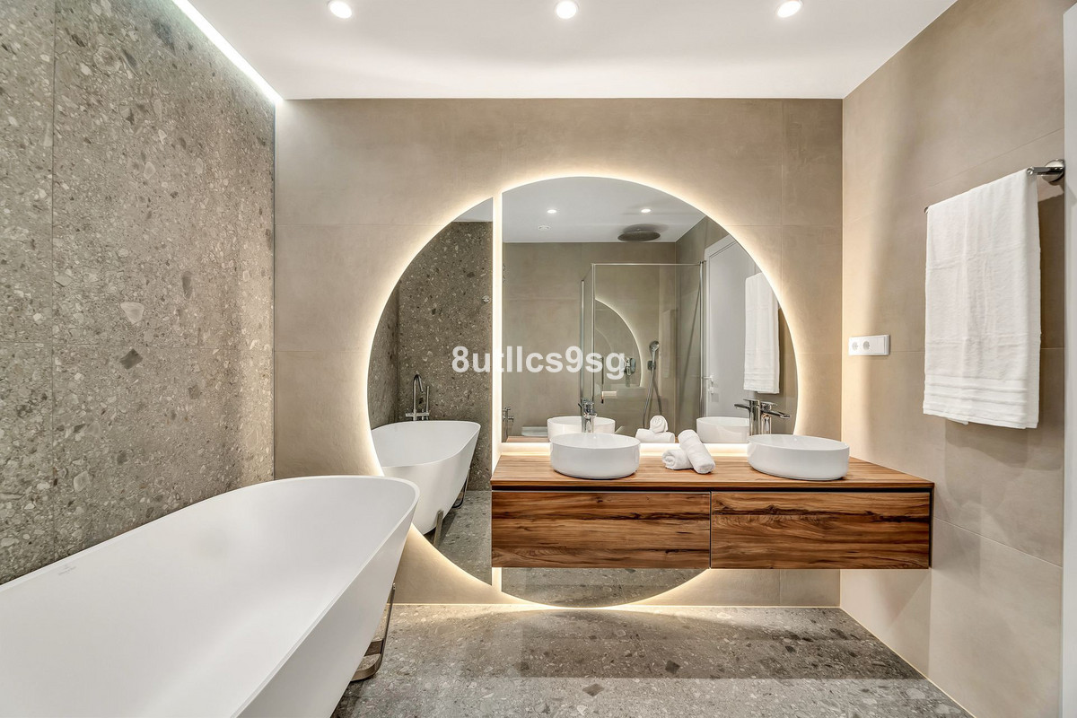 3 Bed Apartment for sale in Nueva Andalucía Costa Del Sol, Málaga, Spain