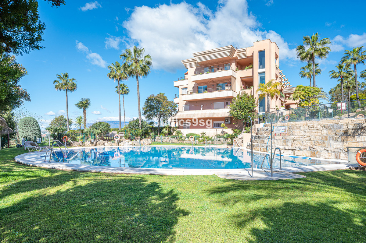 3 Bed Apartment for sale in Nueva Andalucía Costa Del Sol, Málaga, Spain