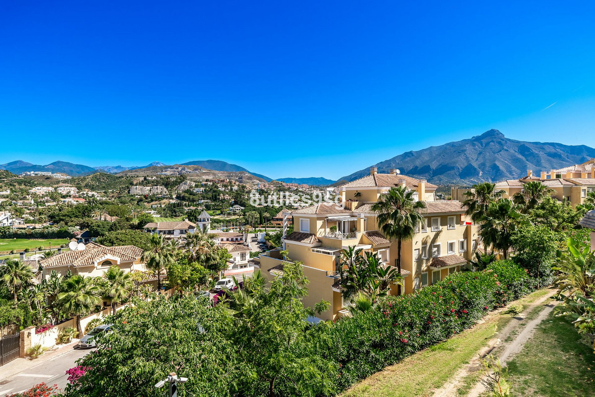 3 Bed Apartment for sale in Nueva Andalucía Costa Del Sol, Málaga, Spain