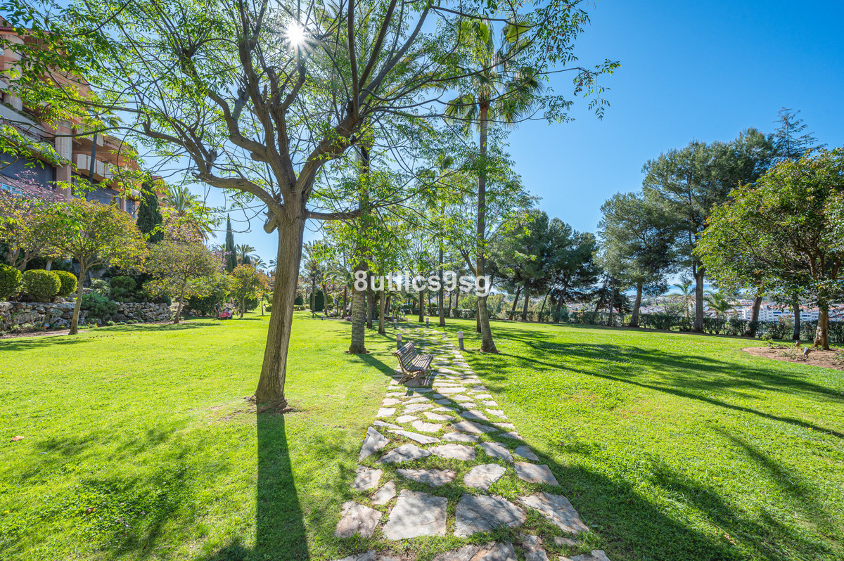 3 Bed Apartment for sale in Nueva Andalucía Costa Del Sol, Málaga, Spain