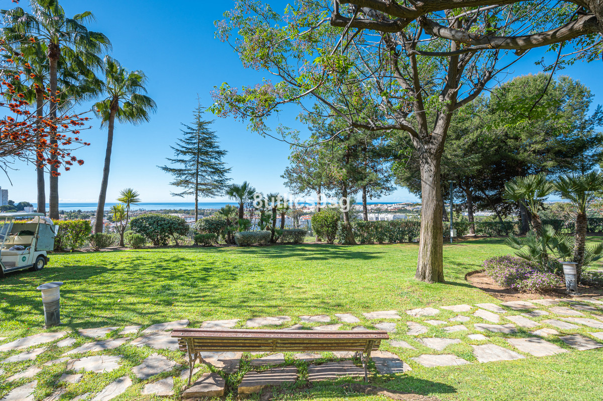 3 Bed Apartment for sale in Nueva Andalucía Costa Del Sol, Málaga, Spain