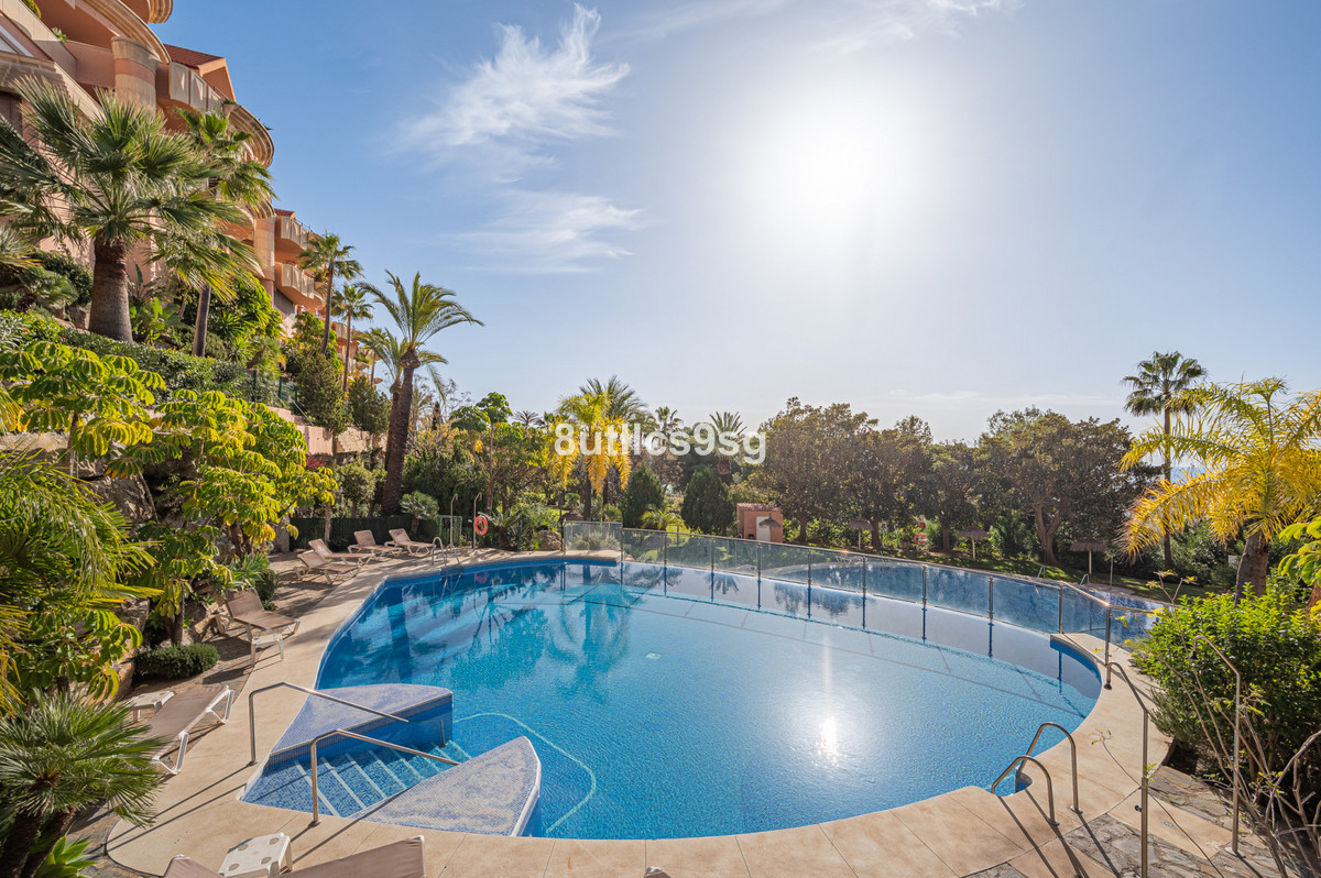 3 Bed Apartment for sale in Nueva Andalucía Costa Del Sol, Málaga, Spain