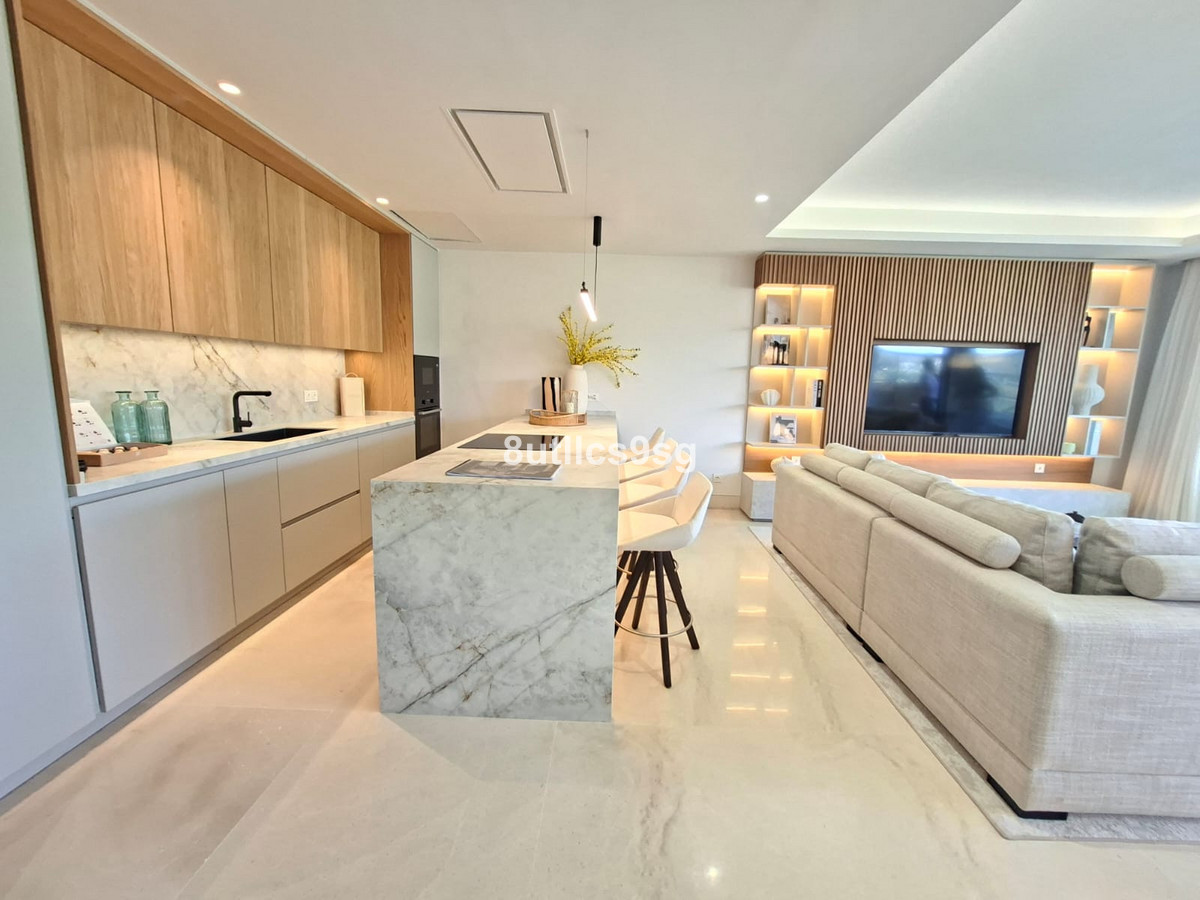 2 Bed Apartment for sale in Aloha Costa Del Sol, Málaga, Spain