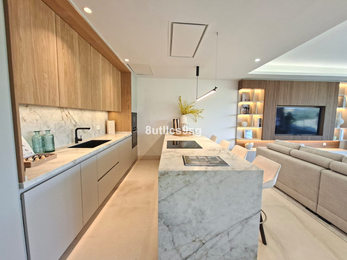 2 Bed Apartment for sale in Aloha Costa Del Sol, Málaga, Spain
