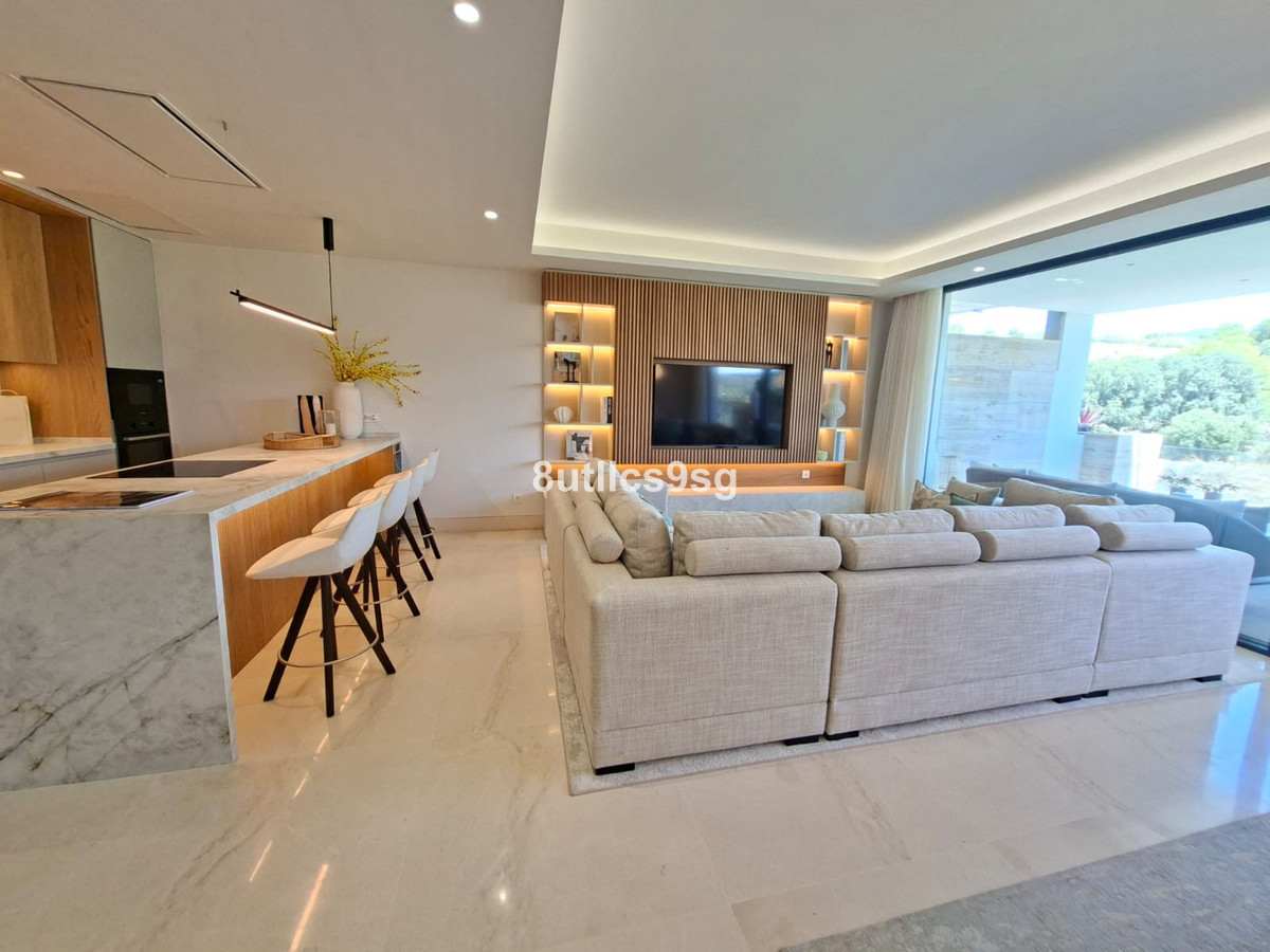 2 Bed Apartment for sale in Aloha Costa Del Sol, Málaga, Spain
