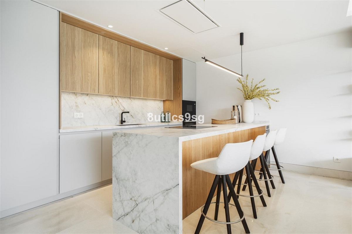 2 Bed Apartment for sale in Aloha Costa Del Sol, Málaga, Spain