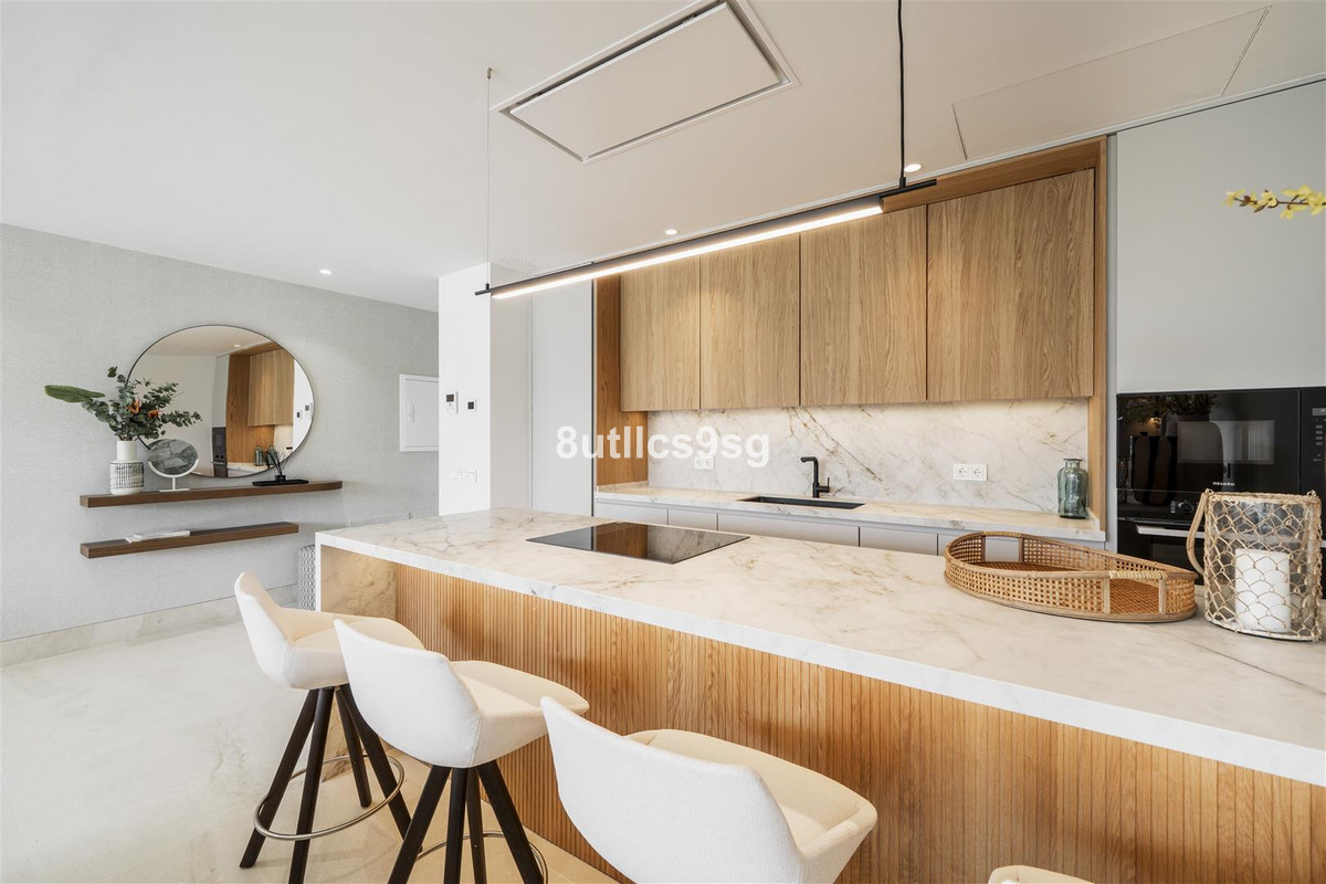 2 Bed Apartment for sale in Aloha Costa Del Sol, Málaga, Spain