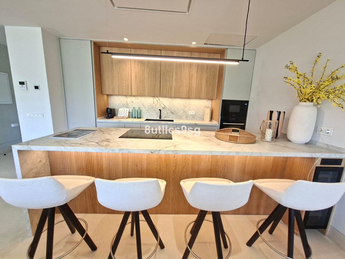 2 Bed Apartment for sale in Aloha Costa Del Sol, Málaga, Spain