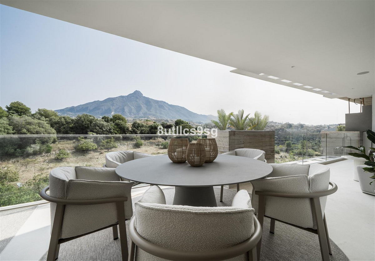 2 Bed Apartment for sale in Aloha Costa Del Sol, Málaga, Spain