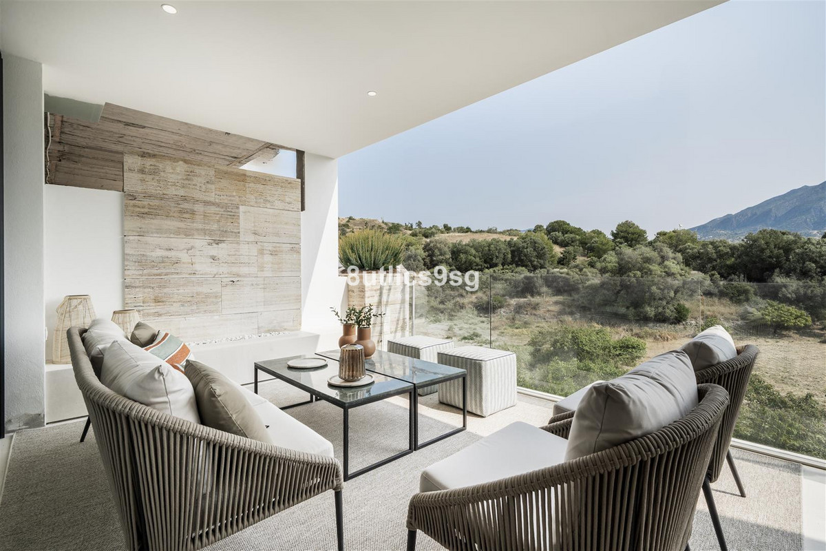 2 Bed Apartment for sale in Aloha Costa Del Sol, Málaga, Spain