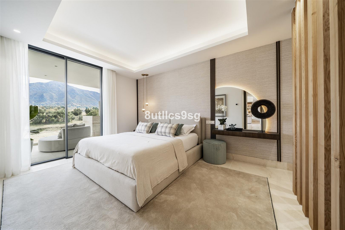 2 Bed Apartment for sale in Aloha Costa Del Sol, Málaga, Spain