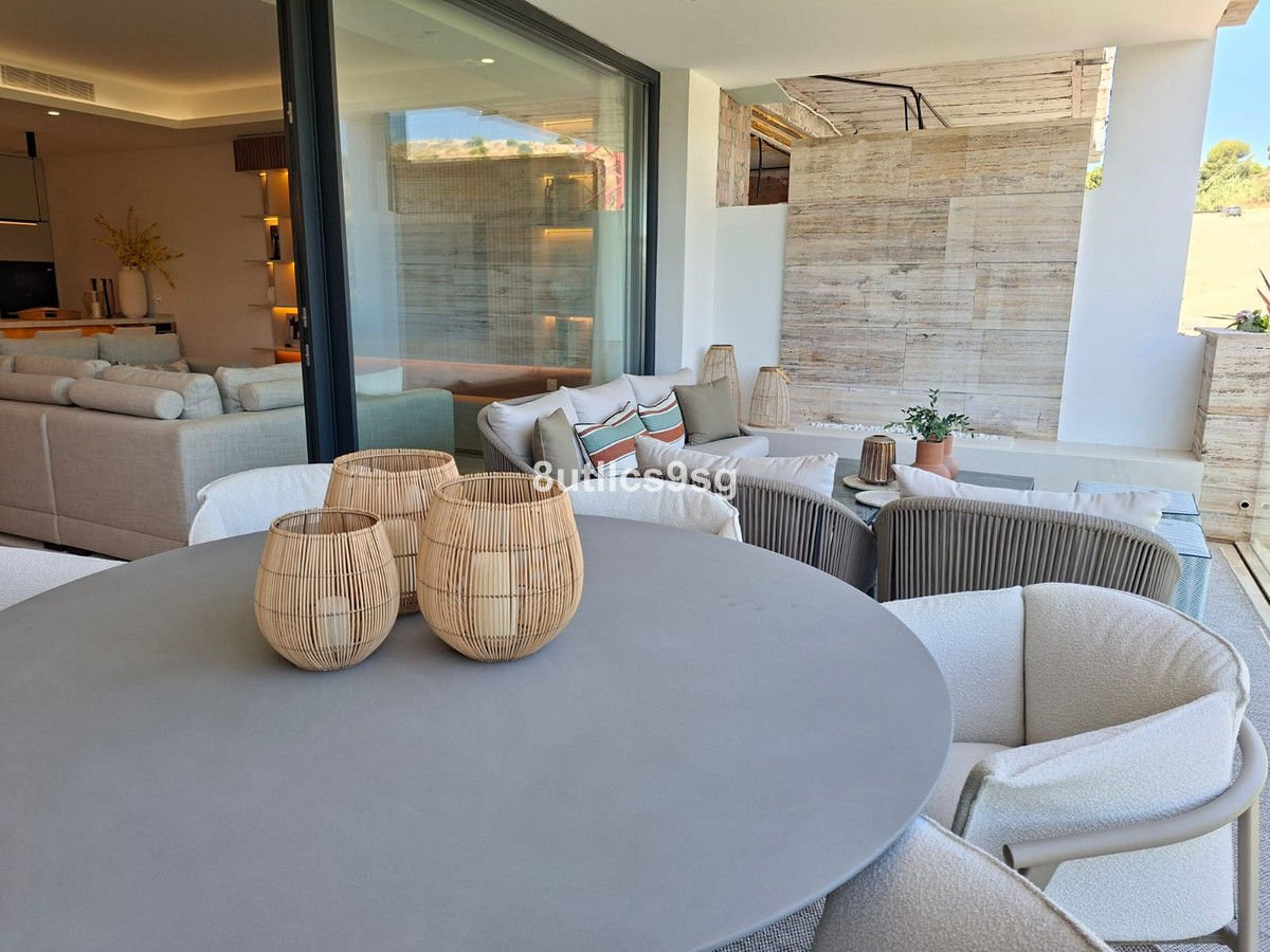 2 Bed Apartment for sale in Aloha Costa Del Sol, Málaga, Spain