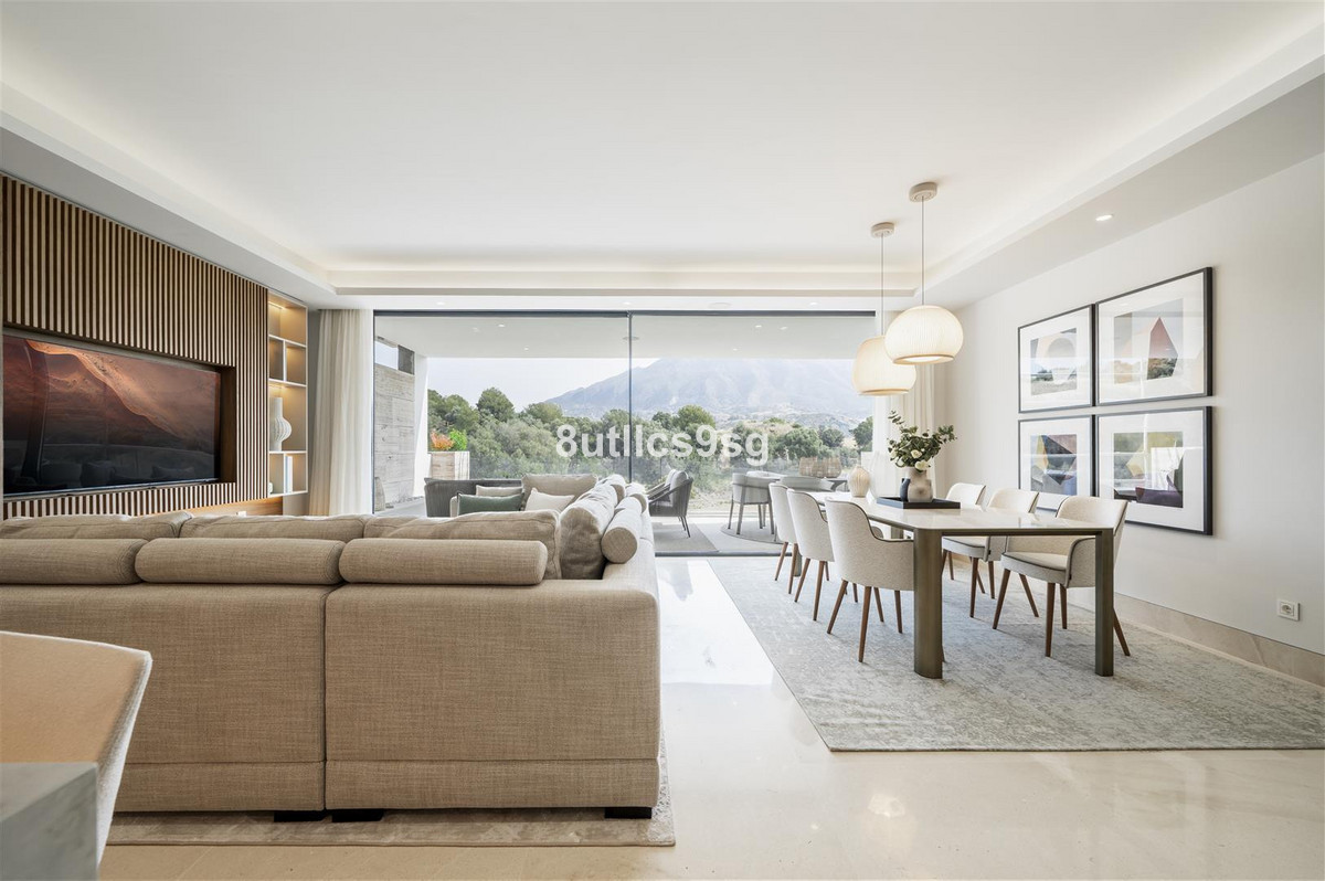 2 Bed Apartment for sale in Aloha Costa Del Sol, Málaga, Spain