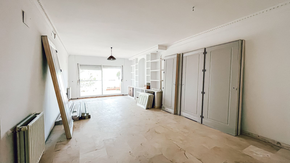 3 Bed Apartment for sale in Guadalmina Alta Costa Del Sol, Málaga, Spain