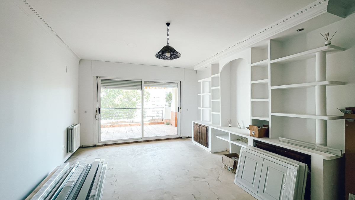 3 Bed Apartment for sale in Guadalmina Alta Costa Del Sol, Málaga, Spain