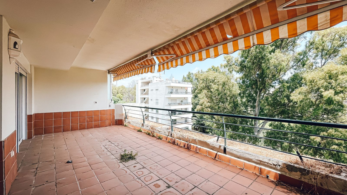 3 Bed Apartment for sale in Guadalmina Alta Costa Del Sol, Málaga, Spain