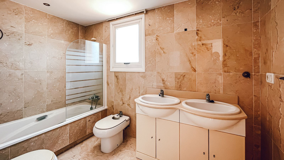3 Bed Apartment for sale in Guadalmina Alta Costa Del Sol, Málaga, Spain