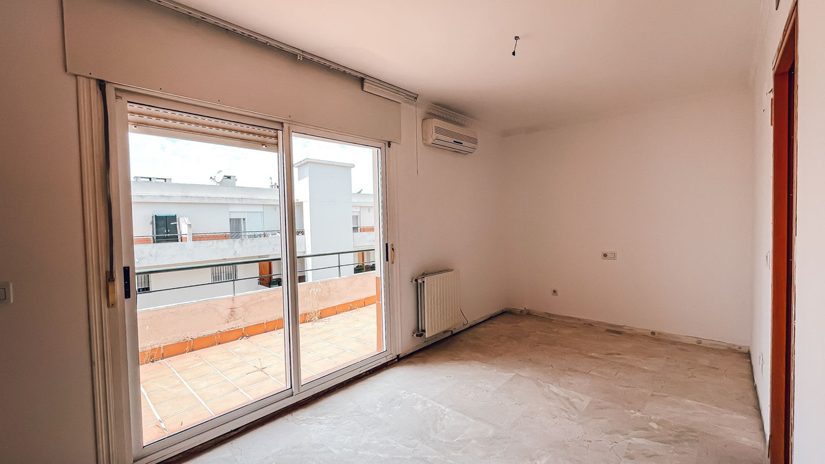 3 Bed Apartment for sale in Guadalmina Alta Costa Del Sol, Málaga, Spain