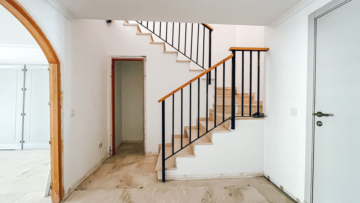 3 Bed Apartment for sale in Guadalmina Alta Costa Del Sol, Málaga, Spain