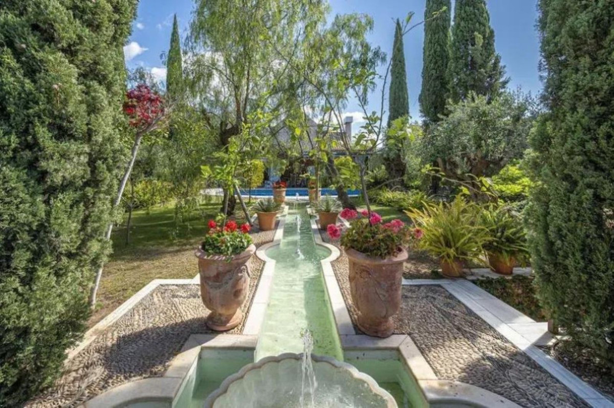 Se vende Villa - Chalet de 5 dormitorios en Costa Del Sol, Málaga, España