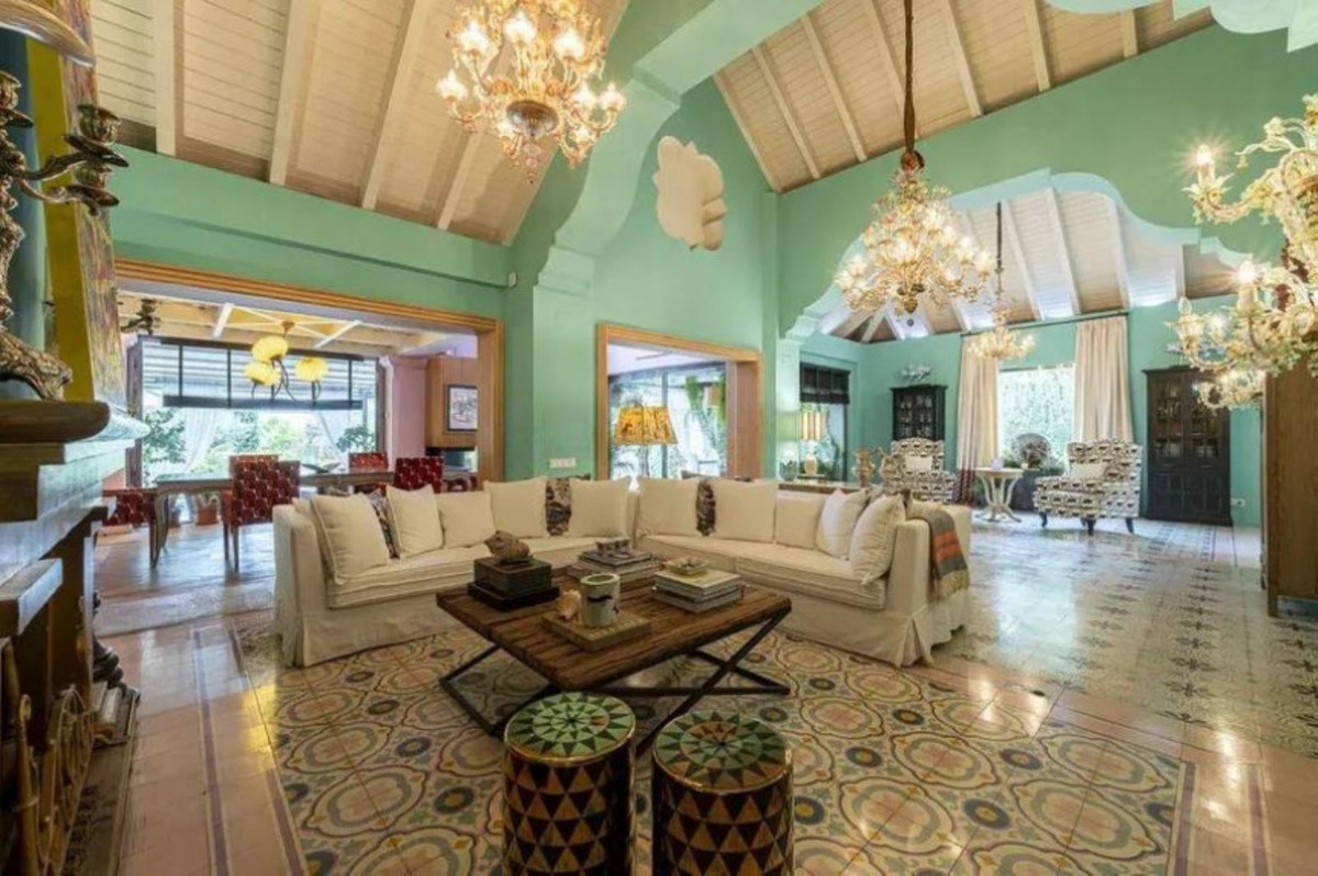 Se vende Villa - Chalet de 5 dormitorios en Costa Del Sol, Málaga, España