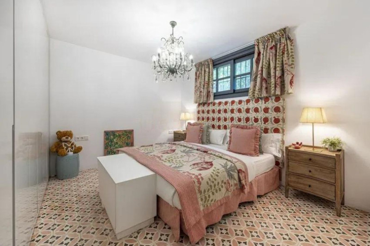 Se vende Villa - Chalet de 5 dormitorios en Costa Del Sol, Málaga, España