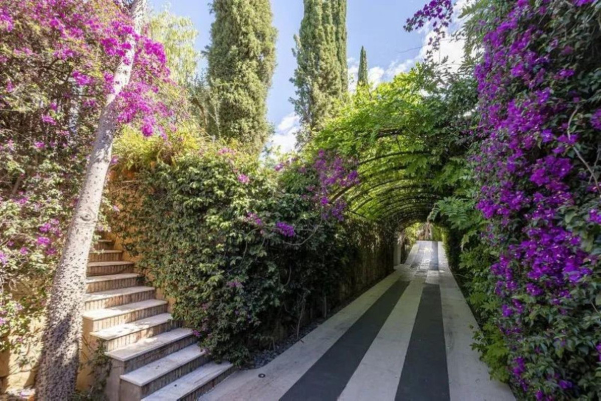 Se vende Villa - Chalet de 5 dormitorios en Costa Del Sol, Málaga, España