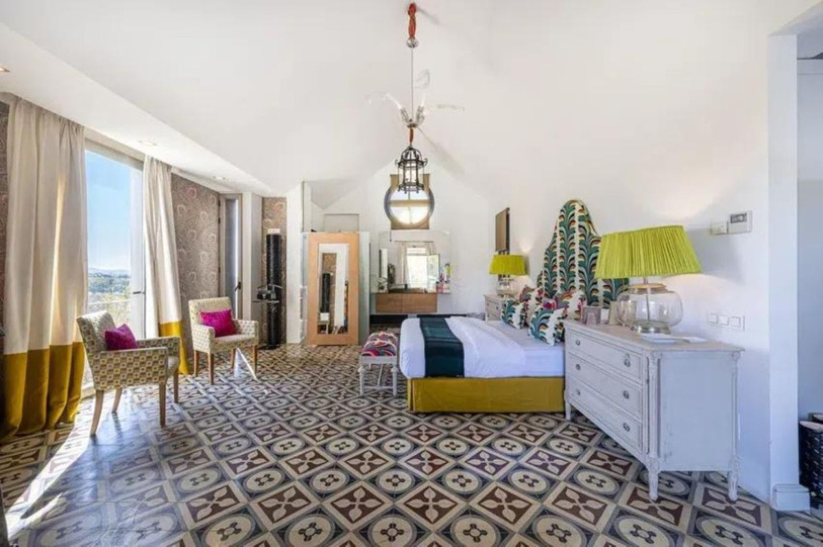Se vende Villa - Chalet de 5 dormitorios en Costa Del Sol, Málaga, España