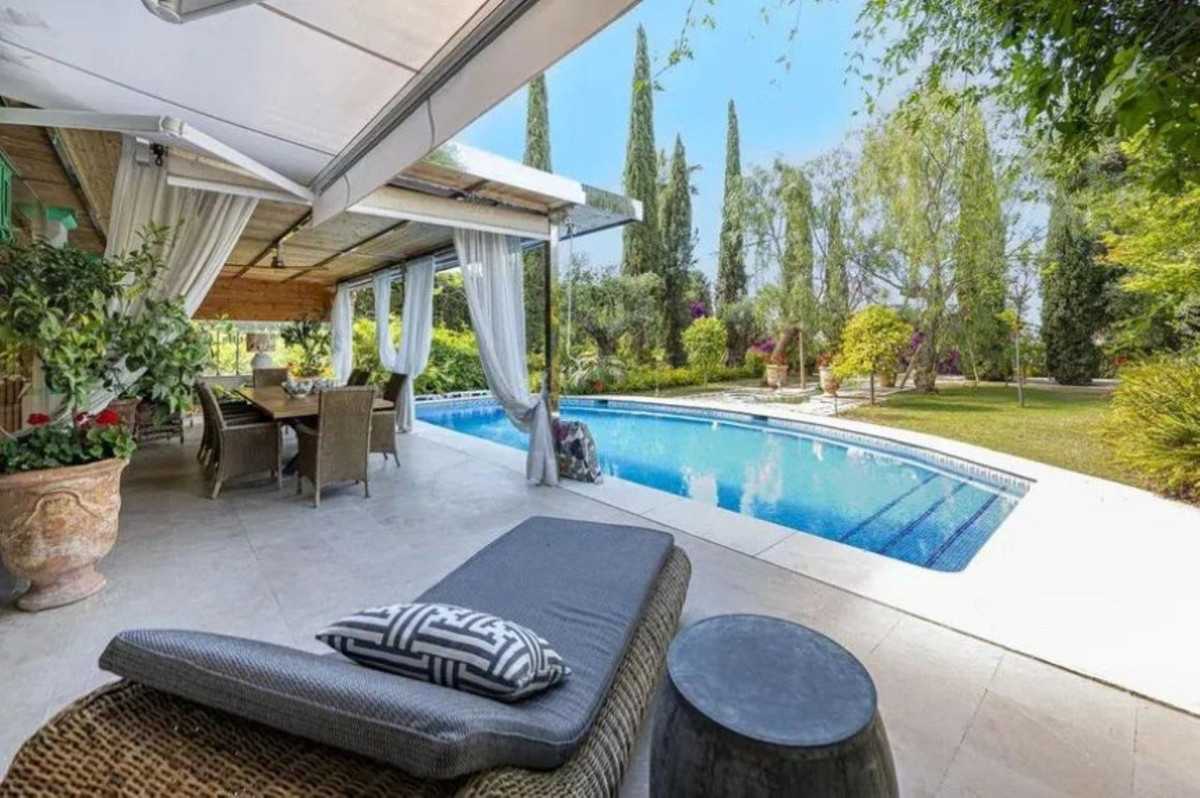 Se vende Villa - Chalet de 5 dormitorios en Costa Del Sol, Málaga, España