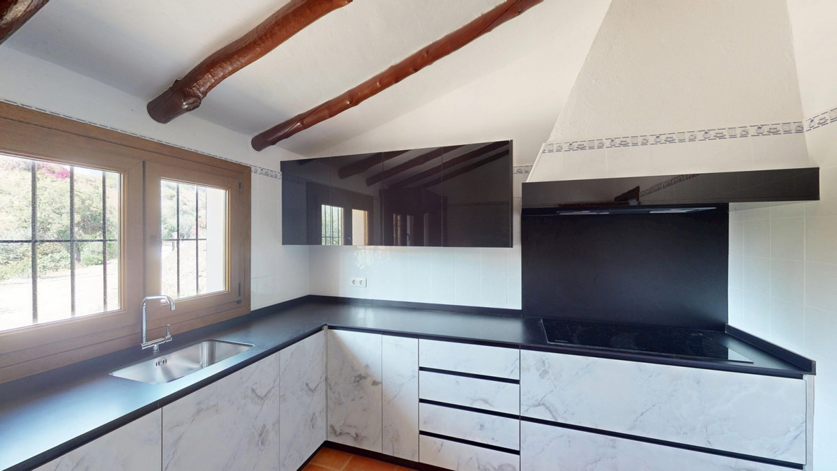 Se vende Villa - Chalet de 3 dormitorios en Costa Del Sol East, Málaga, España