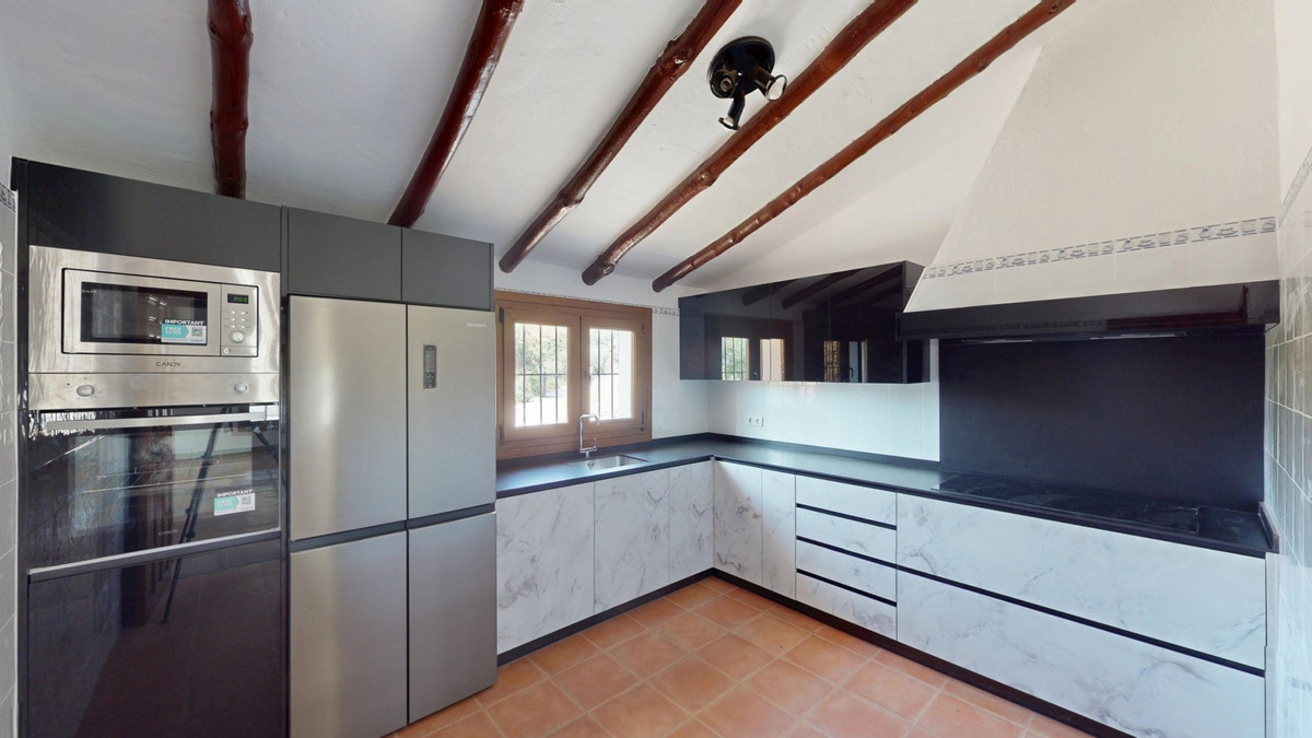 Se vende Villa - Chalet de 3 dormitorios en Costa Del Sol East, Málaga, España