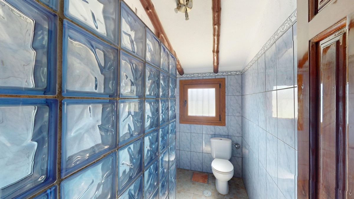 Se vende Villa - Chalet de 3 dormitorios en Costa Del Sol East, Málaga, España