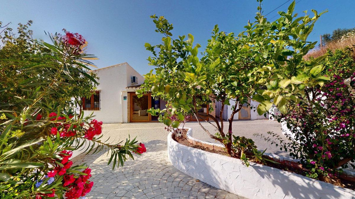 Se vende Villa - Chalet de 3 dormitorios en Costa Del Sol East, Málaga, España