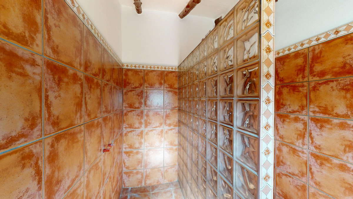 Se vende Villa - Chalet de 3 dormitorios en Costa Del Sol East, Málaga, España