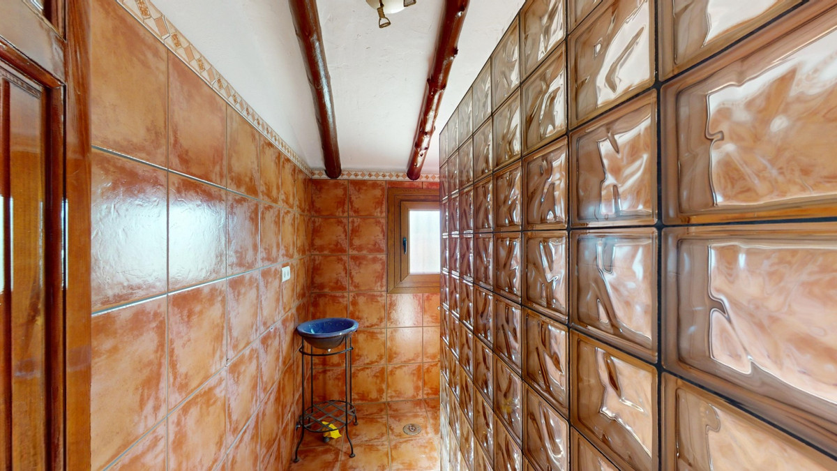 Se vende Villa - Chalet de 3 dormitorios en Costa Del Sol East, Málaga, España