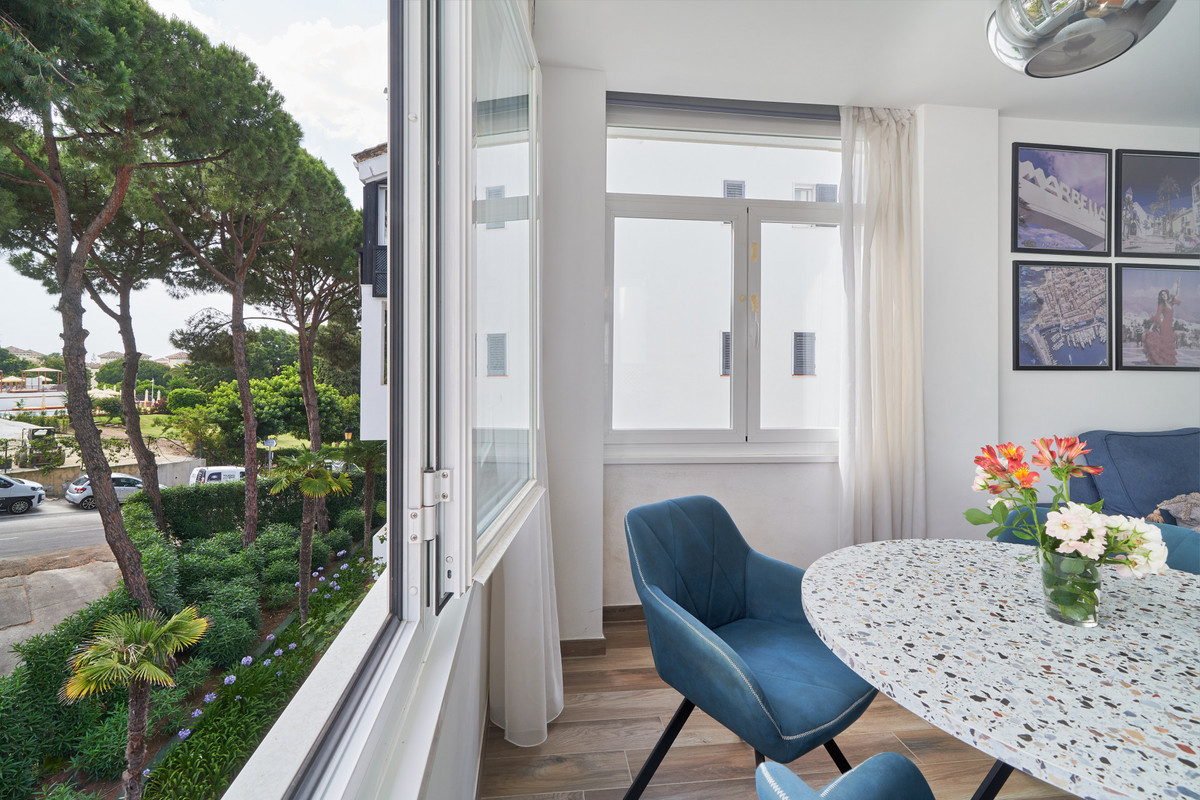 2 Bed Apartment for sale in Elviria Costa Del Sol, Málaga, Spain