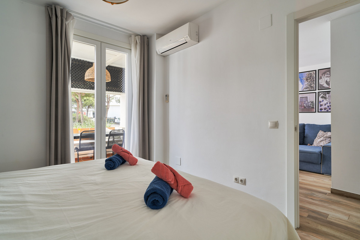 2 Bed Apartment for sale in Elviria Costa Del Sol, Málaga, Spain