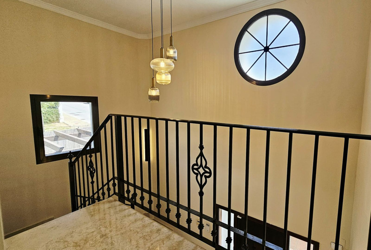3 Bed Townhouse for sale in Estepona Costa Del Sol, Málaga, Spain