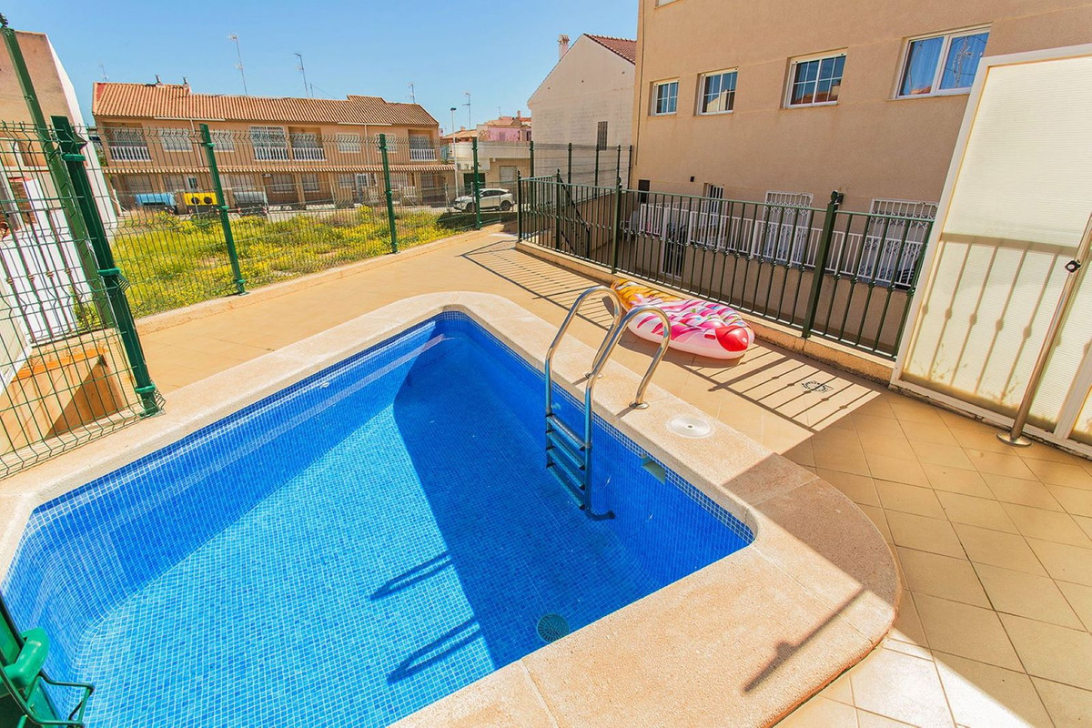Se vende Apartamento Planta Media de 2 dormitorios en Costa Calida, Murcia, España