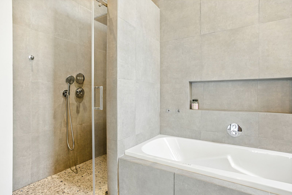 5 Bed Townhouse for sale in Elviria Costa Del Sol, Málaga, Spain
