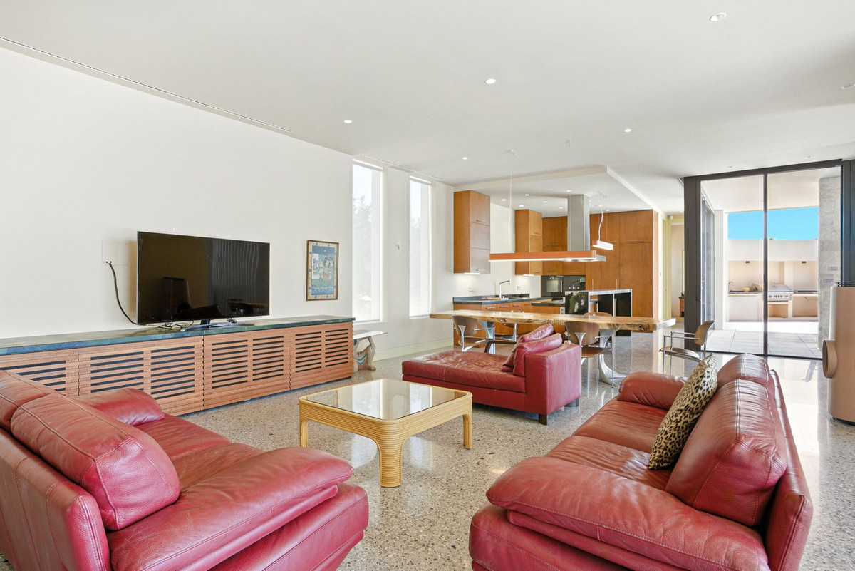 5 Bed Townhouse for sale in Elviria Costa Del Sol, Málaga, Spain