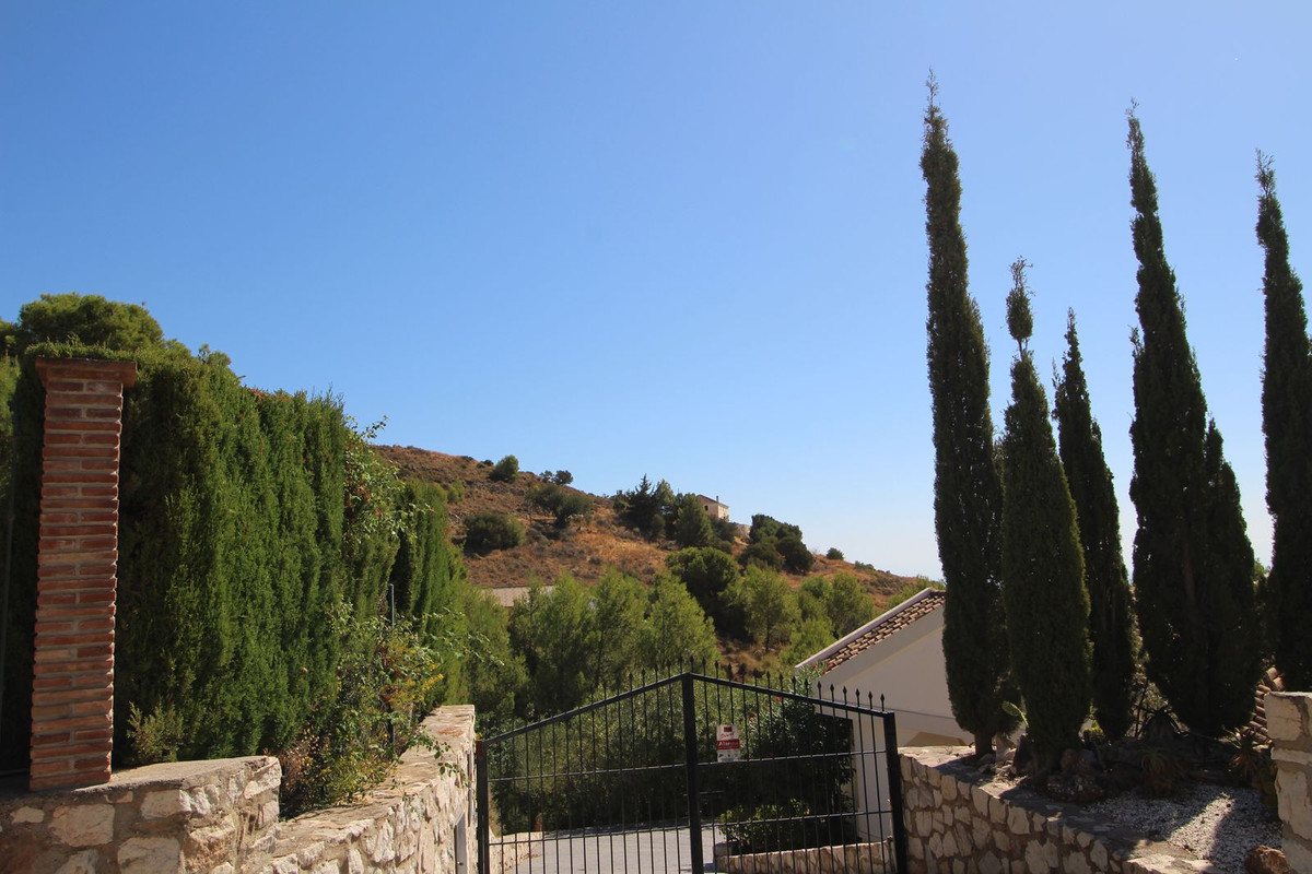 3 Bed Townhouse for sale in Mijas Costa Del Sol, Málaga, Spain